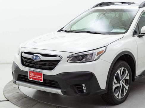 Used 2022 Subaru Outback Limited XT image 9