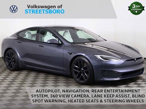 Used 2021 Tesla Model S Plaid image 1