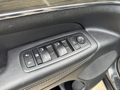 Used 2014 Jeep Grand Cherokee Overland w/ Advanced Technology Group image 14