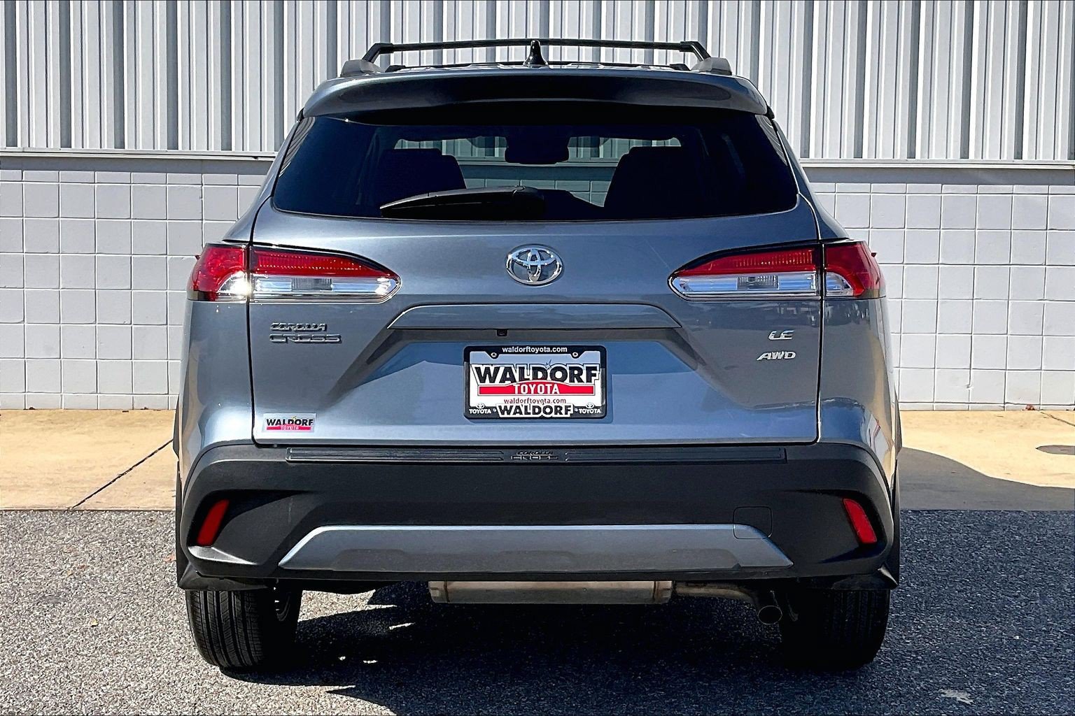 Used 2025 Toyota Corolla Cross LE AWD/4WD image 5
