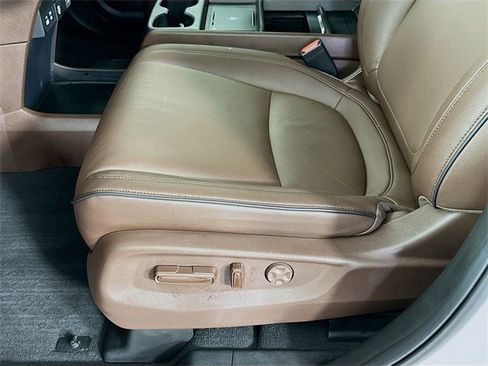 Certified 2026 Honda Odyssey Touring image 28