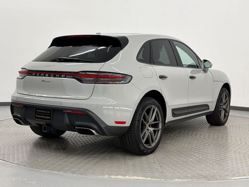 Used 2026 Porsche Macan AWD/4WD image 8