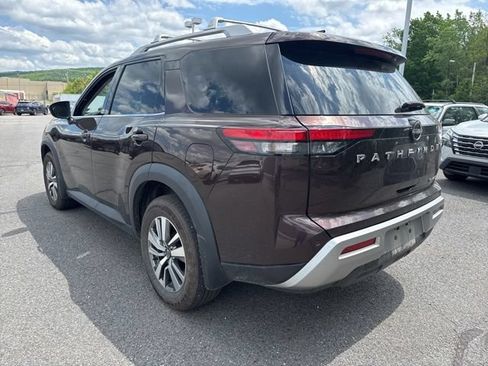 Used 2022 Nissan Pathfinder SL AWD/4WD image 7