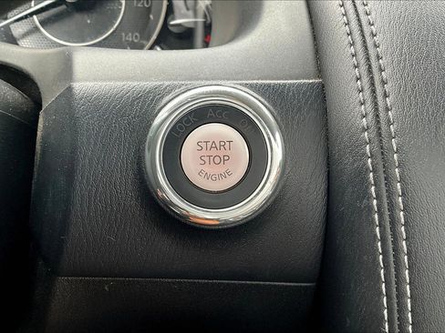 Used 2018 Nissan Armada SL image 21