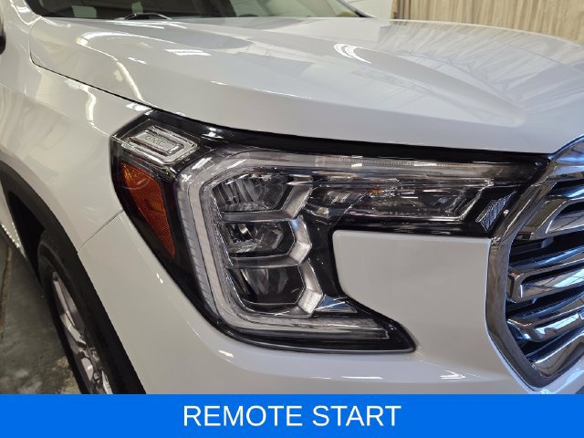 Used 2023 GMC Terrain SLT AWD/4WD image 5