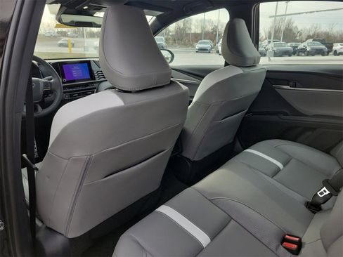 Certified 2025 Toyota Camry SE image 13