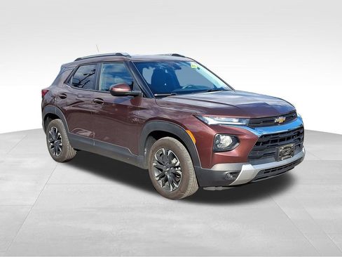 Used 2023 Chevrolet TrailBlazer LT w/ Convenience Package FWD image 1