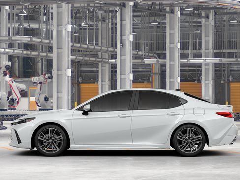 New 2026 Toyota Camry Hybrid FWD image 4