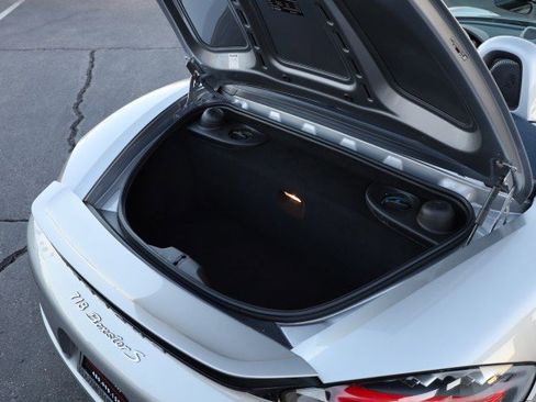 Used 2017 Porsche 718 Boxster S image 40