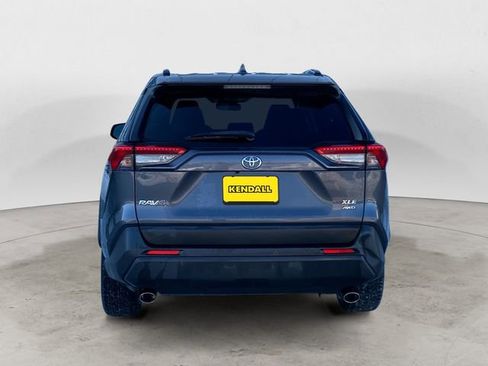 Used 2019 Toyota RAV4 XLE image 4