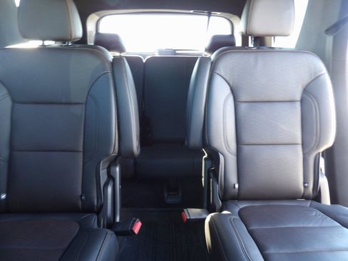 Used 2022 Chevrolet Traverse High Country w/ LPO, Floor Liner Package image 22