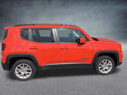 Used 2021 Jeep Renegade Latitude AWD/4WD image 7