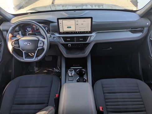 Used 2025 Ford Explorer ST-Line image 15