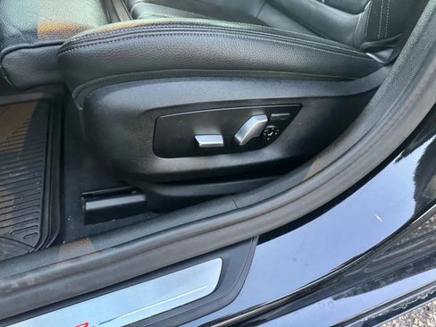 Used 2019 BMW 530i w/ Convenience Package image 13