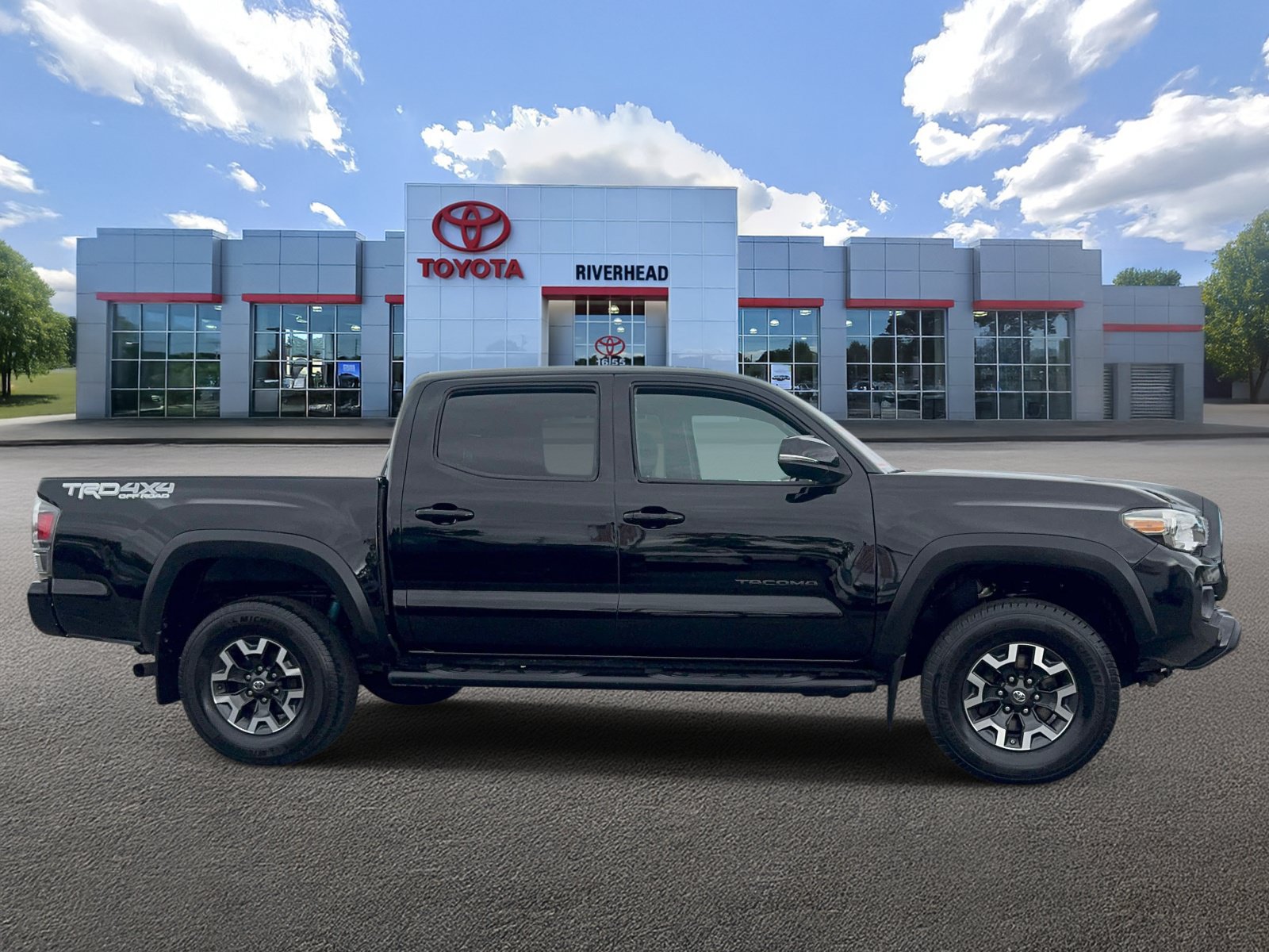 Certified 2020 Toyota Tacoma TRD Off-Road w/ Technology Package AWD/4WD image 4