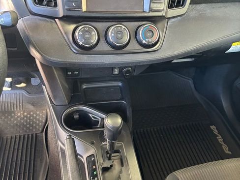 Used 2017 Toyota RAV4 LE image 14
