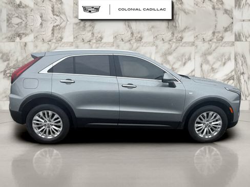 Used 2024 Cadillac XT4 Luxury w/ Cold Weather Package AWD/4WD image 6