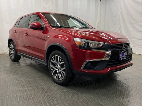 Used 2017 Mitsubishi Outlander Sport ES FWD image 1