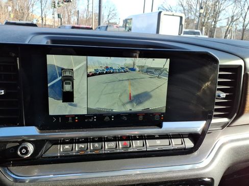 Used 2024 Chevrolet Silverado 1500 High Country w/ High Country Premium Package image 21