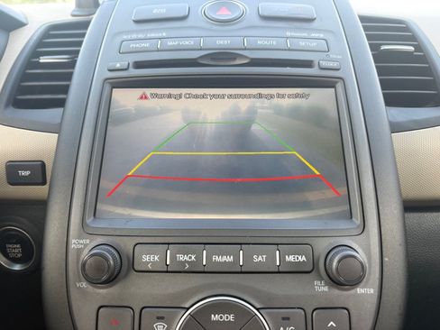 Used 2013 Kia Soul ! w/ Premium Pkg FWD image 16