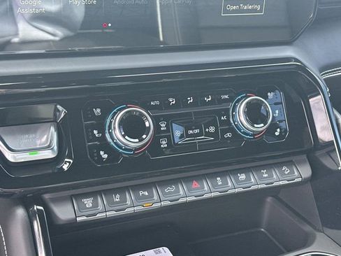 Used 2025 GMC Sierra 2500 AT4X image 31