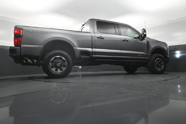 Used 2024 Ford F350 Lariat w/ Lariat Ultimate Package AWD/4WD image 38