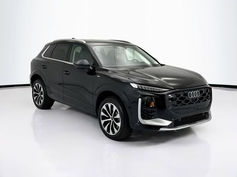 New 2026 Audi Q3 quattro 2.0T image 3