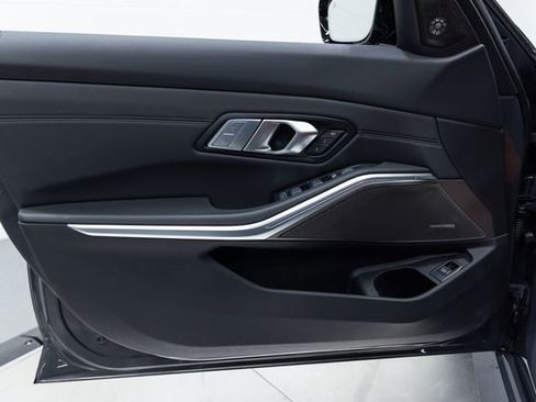 Used 2025 BMW M3 Base w/ Executive Package image 11