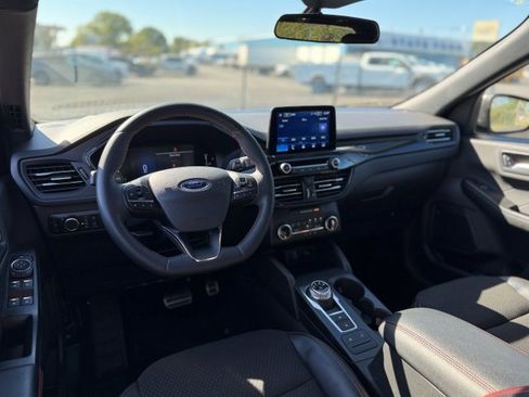 Used 2024 Ford Escape ST-Line image 18