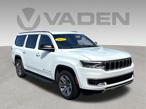Used 2023 Jeep Wagoneer L Series II AWD/4WD image 1