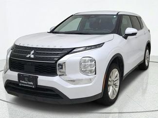 Used 2023 Mitsubishi Outlander ES FWD video 1