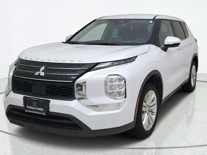 Used 2023 Mitsubishi Outlander ES