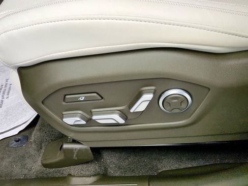 Used 2025 Hyundai Santa Fe Calligraphy AWD/4WD image 12