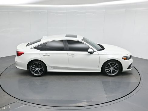 Used 2024 Honda Civic Touring image 39