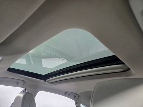 Used 2017 Toyota Avalon Limited w/ All Weather Liner Package FWD image 14