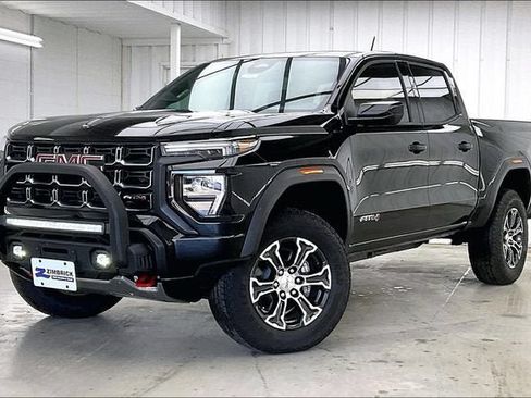 New 2025 GMC Canyon AT4 w/ Off-Road Front Bumper Package AWD/4WD image 2