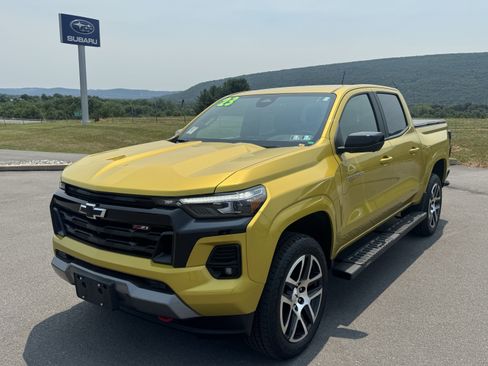Used 2023 Chevrolet Colorado Z71 w/ Z71 Convenience Package 2 AWD/4WD image 8