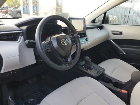 Used 2026 Toyota Corolla Cross L image 14