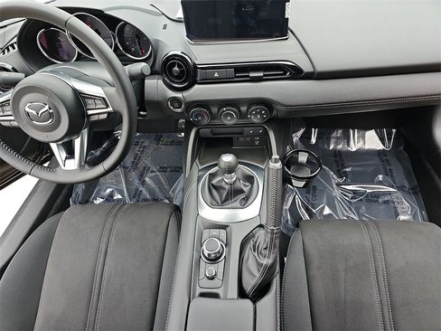New 2025 MAZDA MX-5 Miata Club image 7