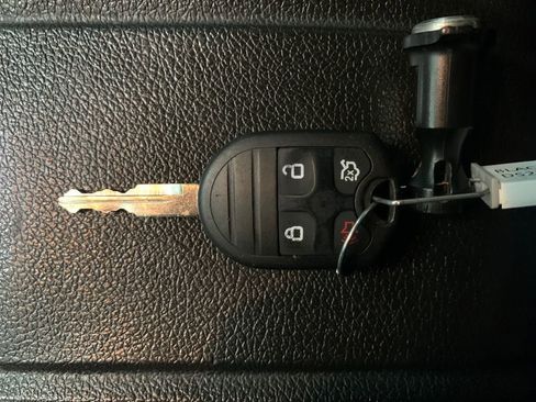 Used 2013 Ford Mustang Coupe image 10