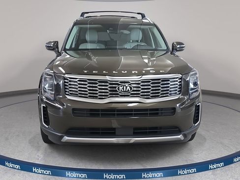 Used 2020 Kia Telluride EX w/ EX Premium Package image 3