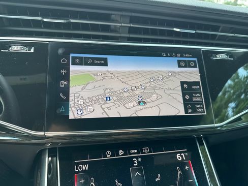 Used 2025 Audi Q8 Premium w/ Convenience Package AWD/4WD image 21