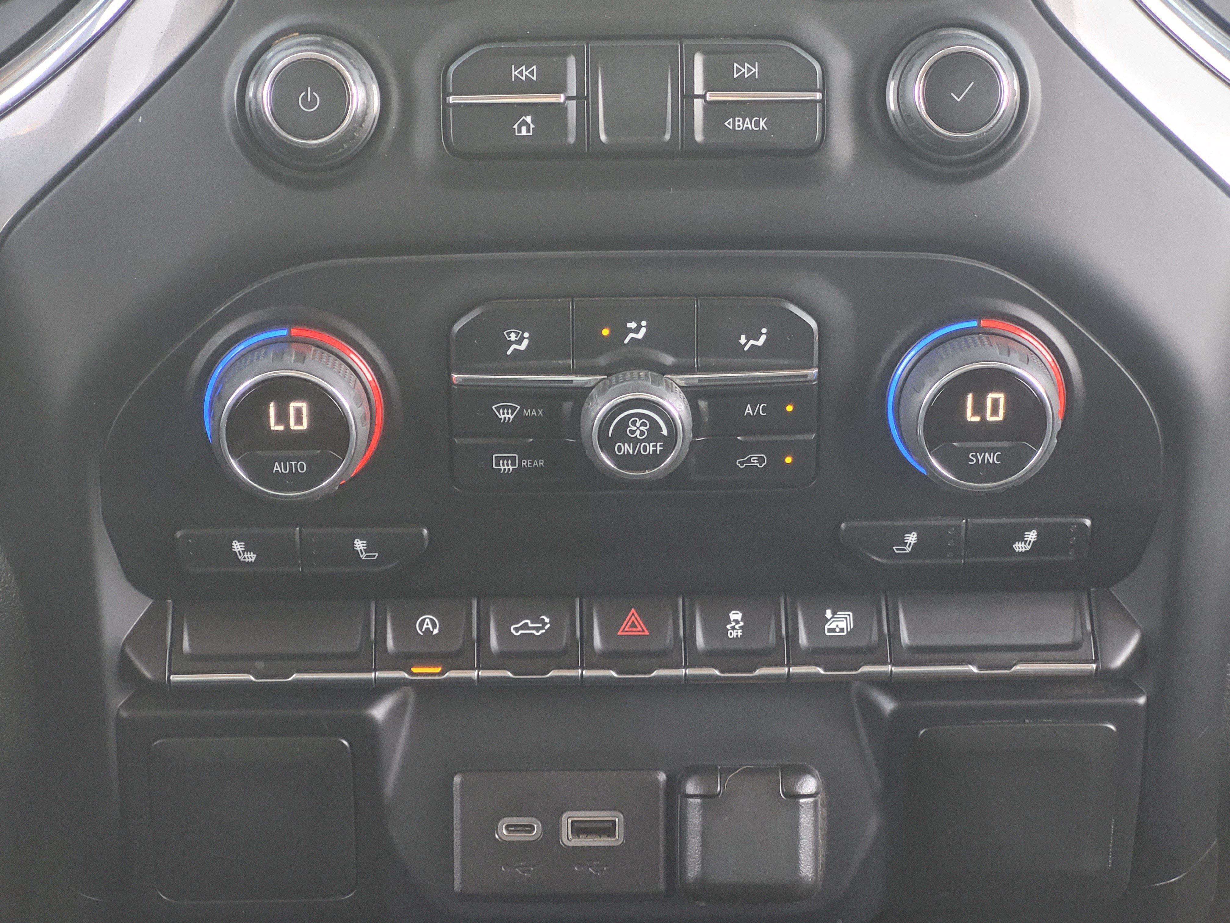 Used 2020 Chevrolet Silverado 1500 RST w/ Texas Edition RWD image 17