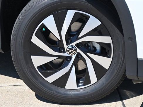 New 2025 Volkswagen Tiguan S image 6
