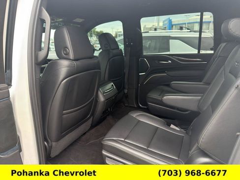Used 2023 Cadillac Escalade ESV Luxury AWD/4WD image 23