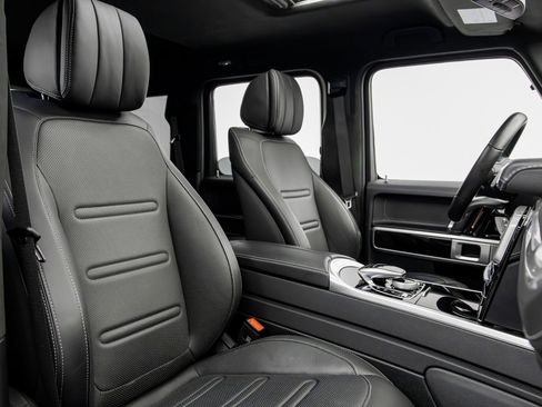 Used 2022 Mercedes-Benz G 550 w/ Exclusive Interior Package image 34