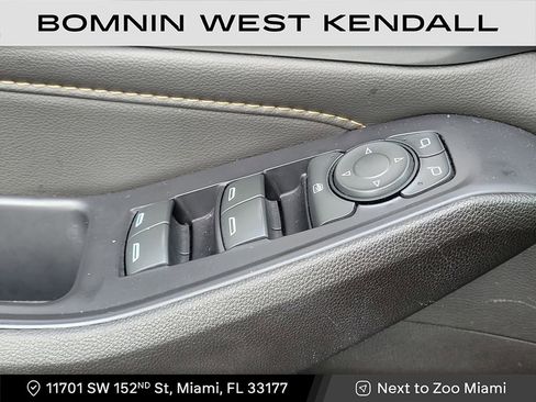 Used 2021 Chevrolet Traverse LS image 22