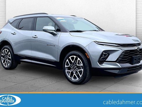 Used 2025 Chevrolet Blazer RS w/ Driver Confidence II Package AWD/4WD image 1