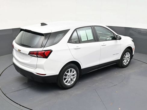 Used 2024 Chevrolet Equinox LS FWD image 17