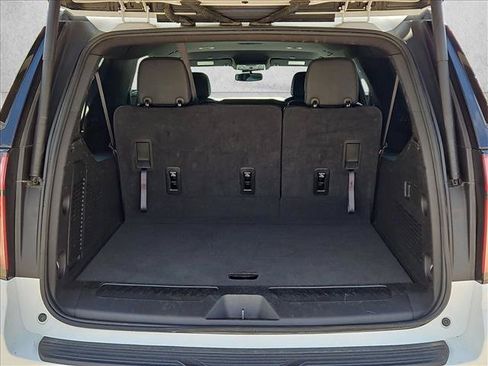 Certified 2024 Chevrolet Suburban LT AWD/4WD image 6